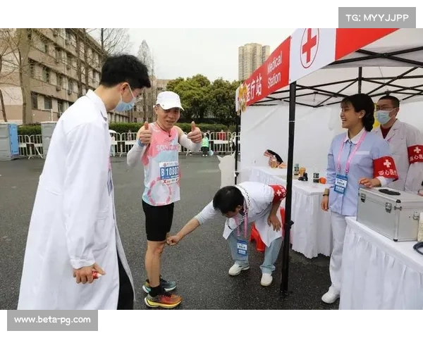 莫旗赛事医疗组首次配备便携式心脏除颤仪为赛场安全提供有力保障 莫旗赛事医疗组首次配备便携式心脏除颤仪为赛场安全提供有力保障